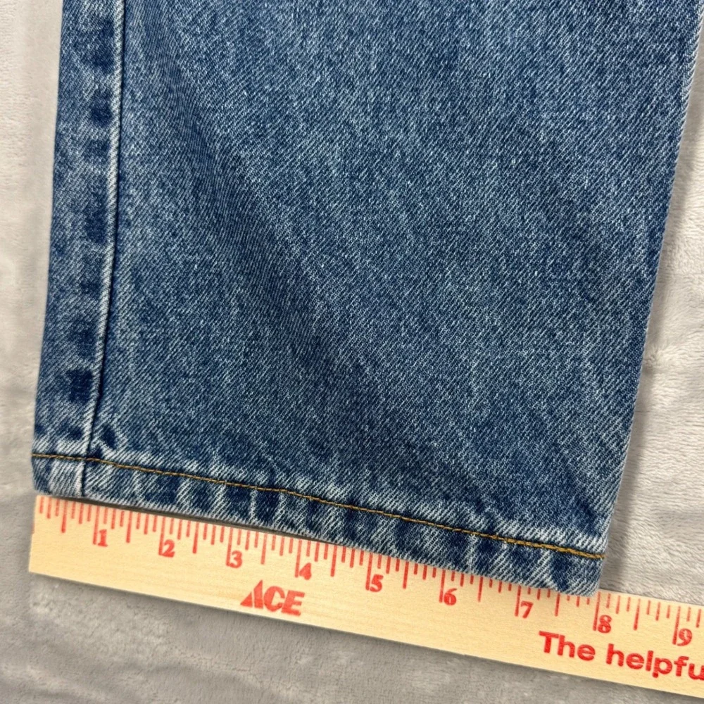 Levis fits 30